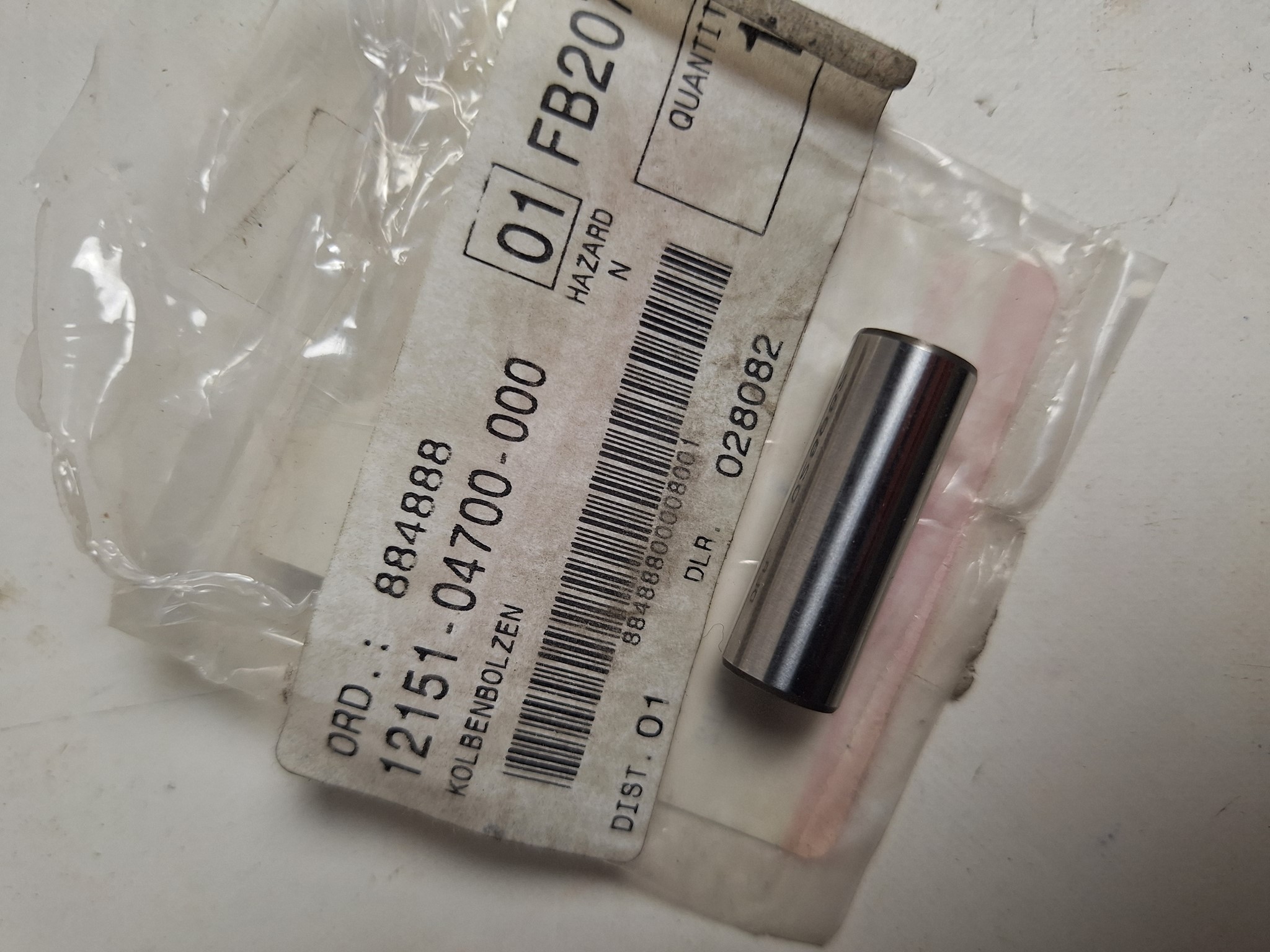 Bild von SUZUKI KOLBENBOLZEN 12151-04700